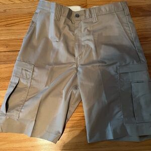 NEW Dickies flex khaki cargo shorts. BRAND NEW. 34” waist